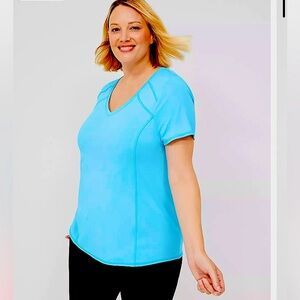 Livi Active Blue Short Sleeve Relaxed Tee 22/24